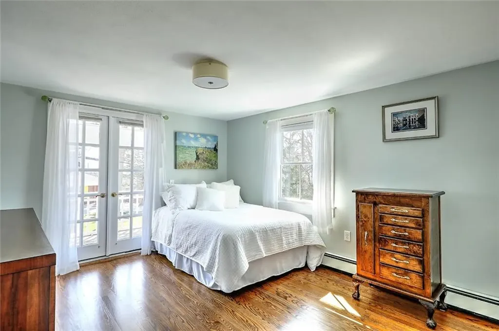 19 Seaview Avenue Cranston RI 02905