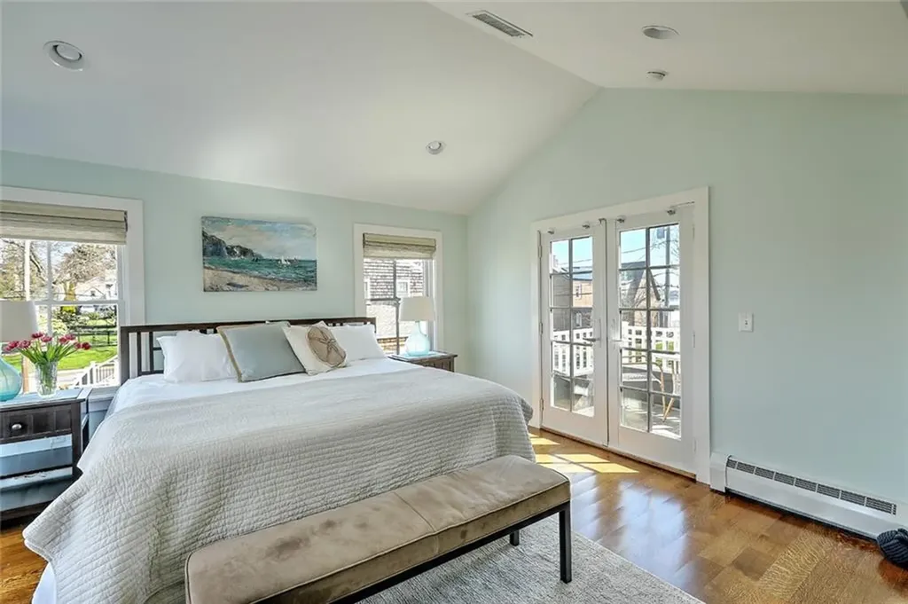 19 Seaview Avenue Cranston RI 02905