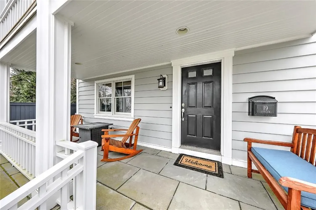 19 Seaview Avenue Cranston RI 02905