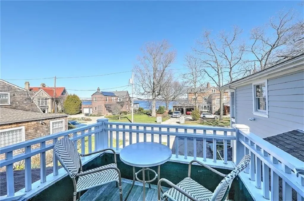 19 Seaview Avenue Cranston RI 02905