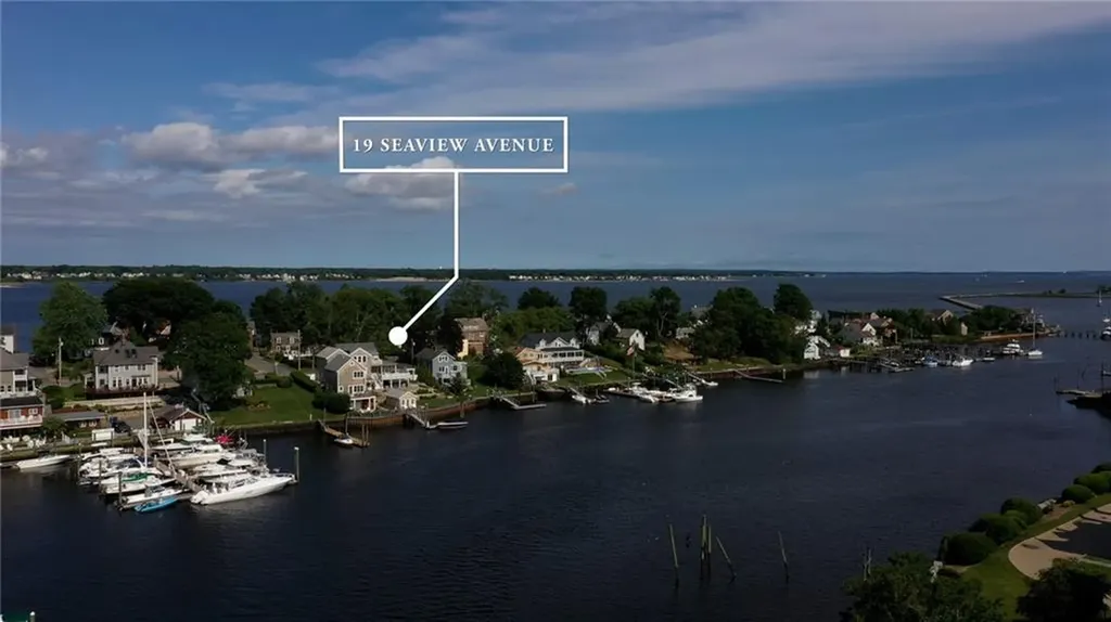 19 Seaview Avenue Cranston RI 02905