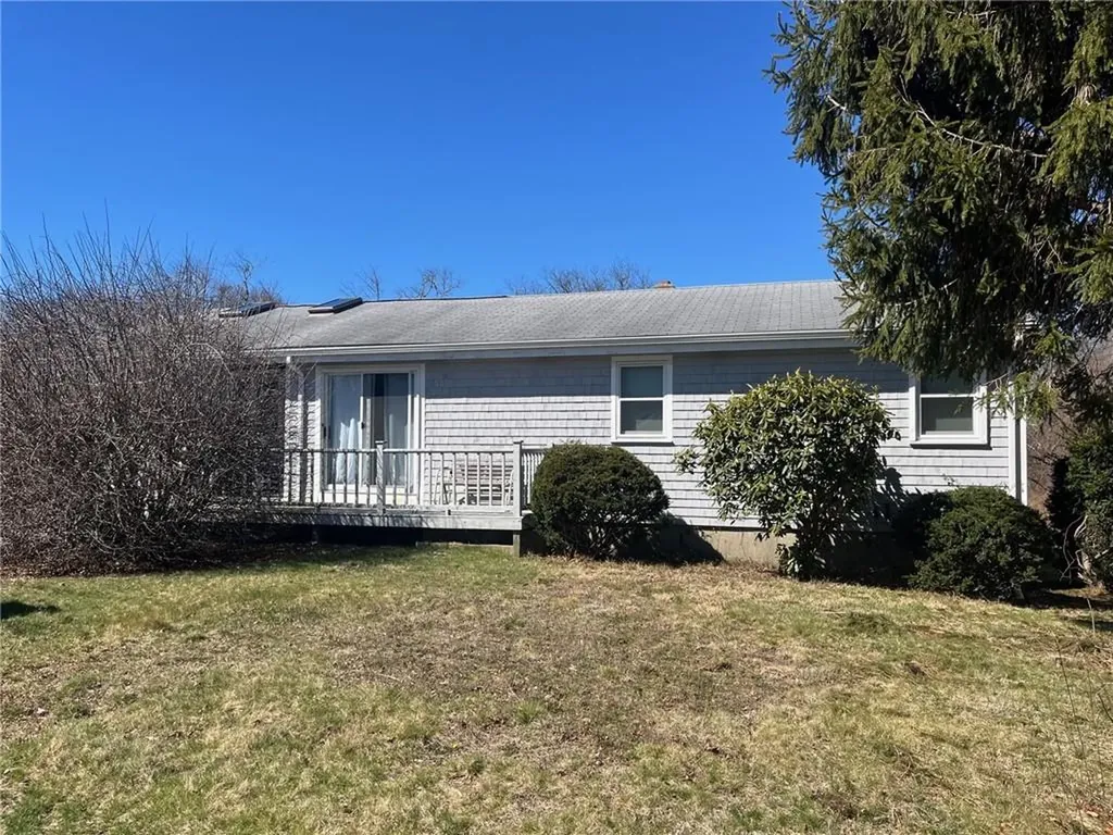 21 Orlando Drive Narragansett RI 02882