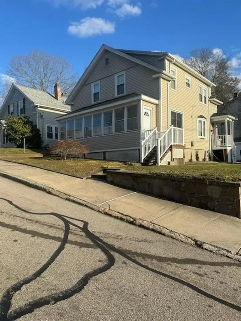 88 Summit Avenue West Warwick RI 02893