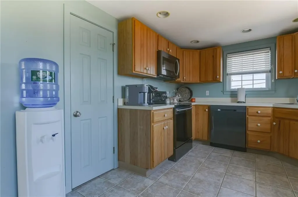 144 Sand Hill Cove Road Narragansett RI 02882