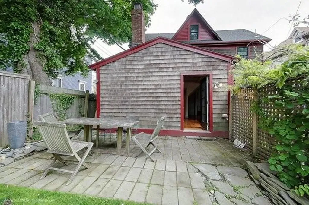 300 Broadway Newport RI 02840