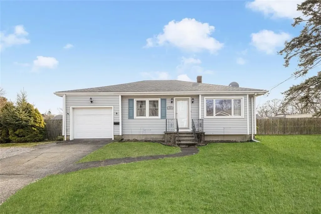 123 Beardsworth Road Tiverton RI 02878