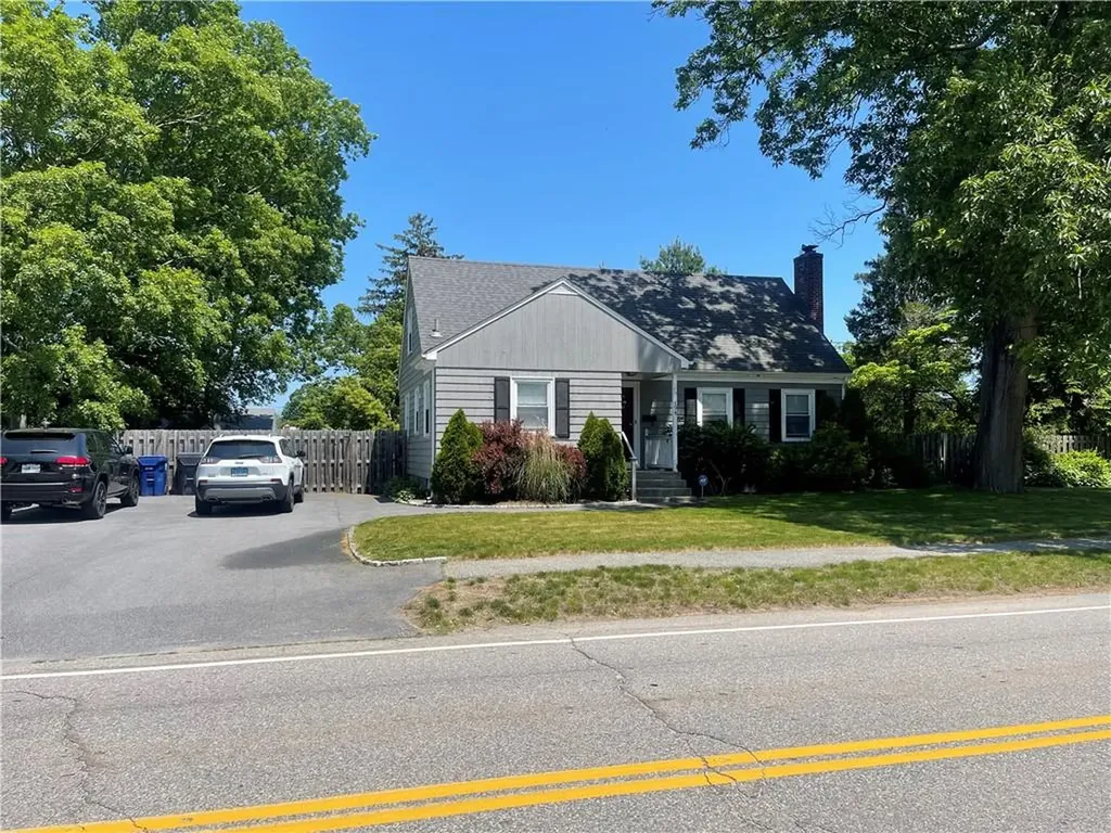 194 Norwood Avenue Warwick RI 02888