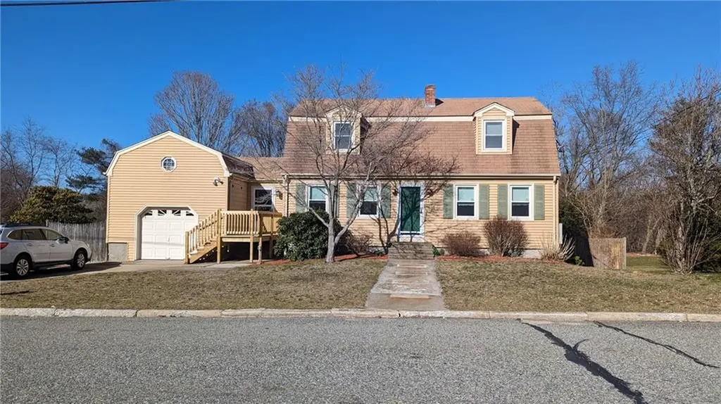 15 Maria Street Lincoln RI 02865