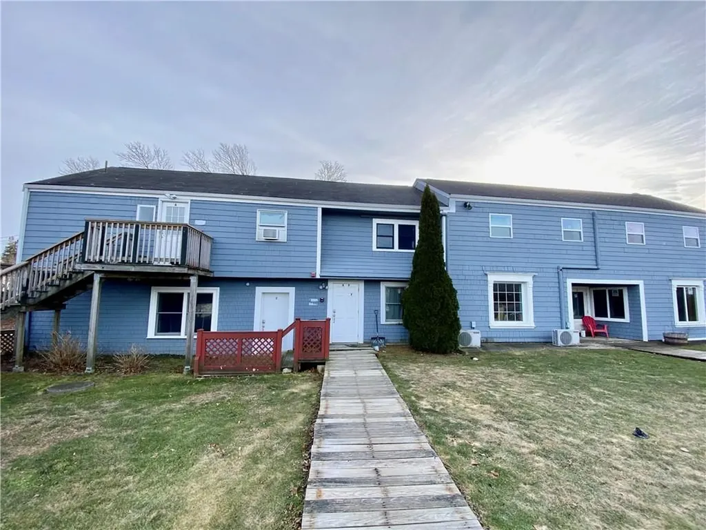 16 Clearview Avenue Portsmouth RI 02871