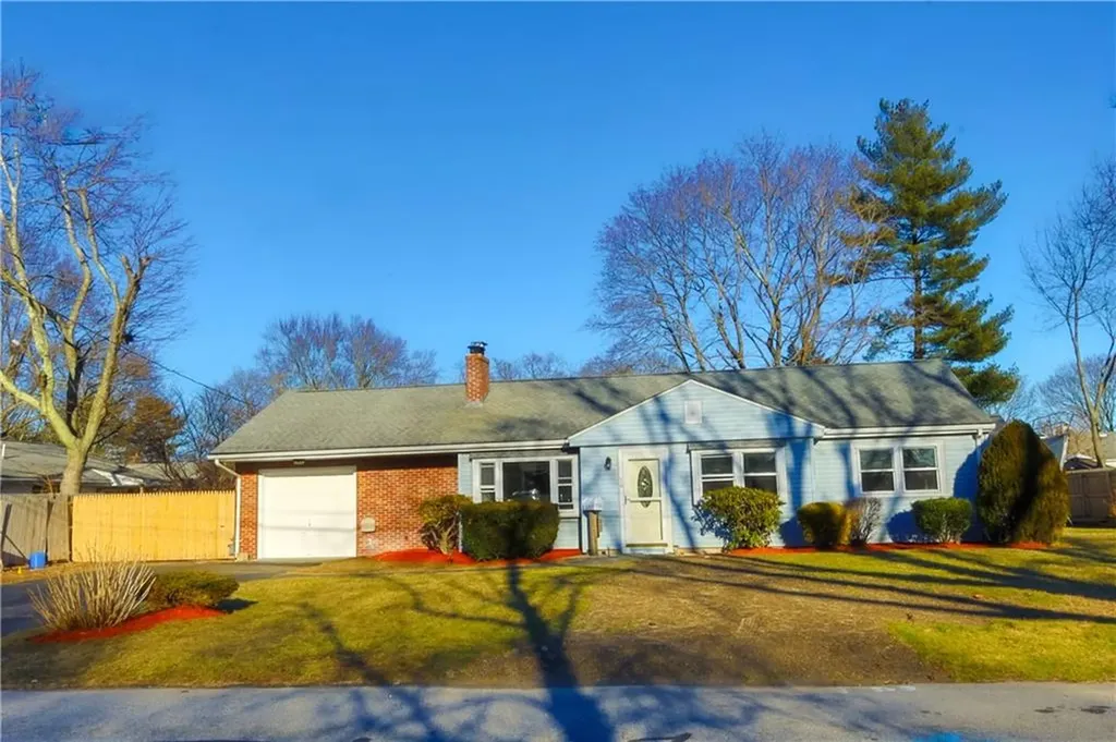 14 Whippoorwill Road Warwick RI 02888