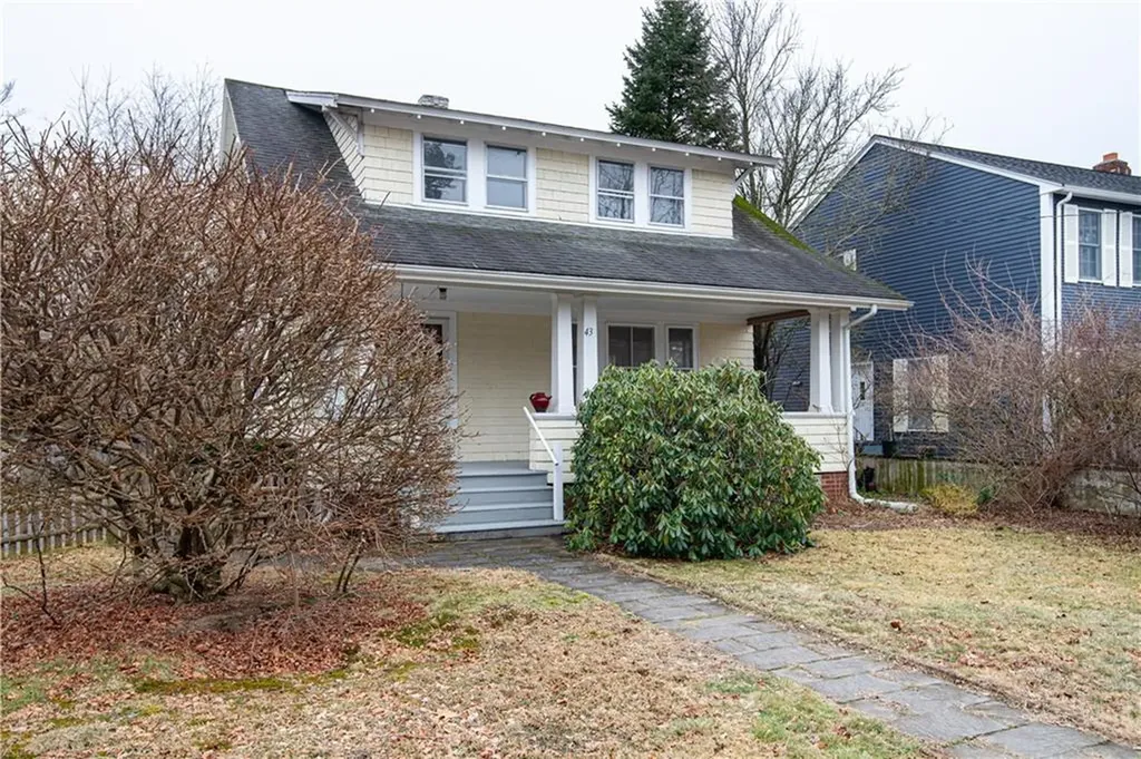 43 Lincoln Avenue Barrington RI 02806
