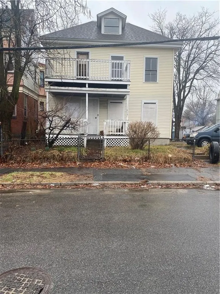 245 Rhodes Street Providence RI 02907