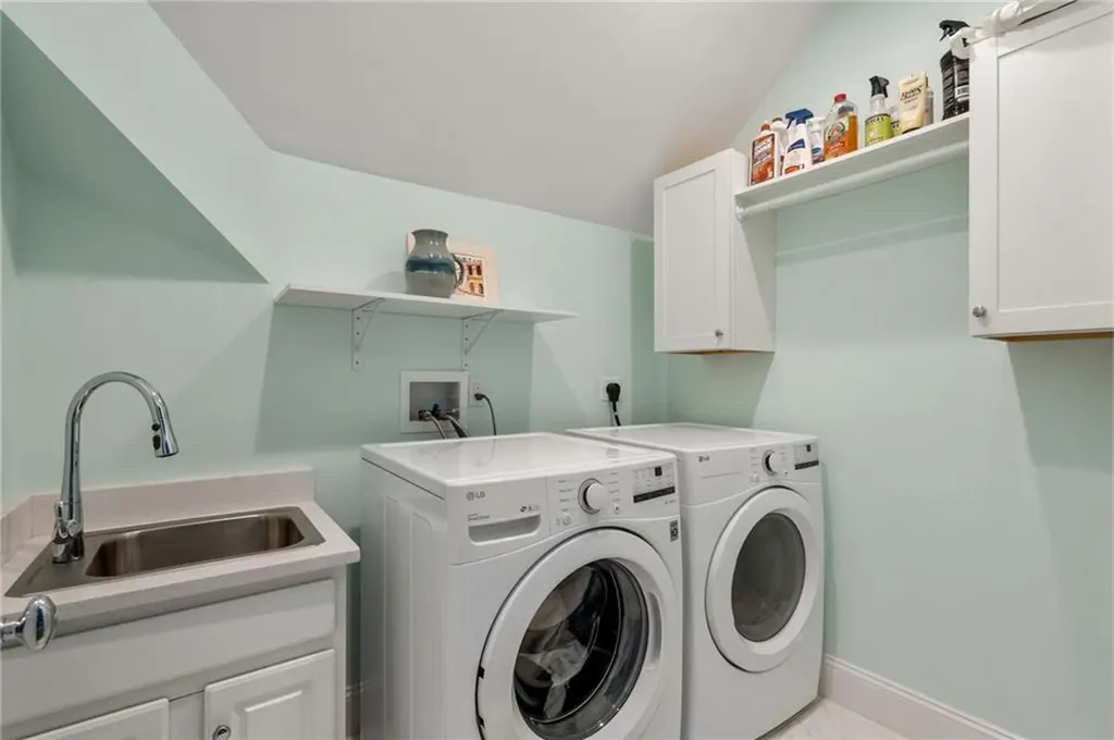 113 Newport Harbor Drive Portsmouth RI 02871