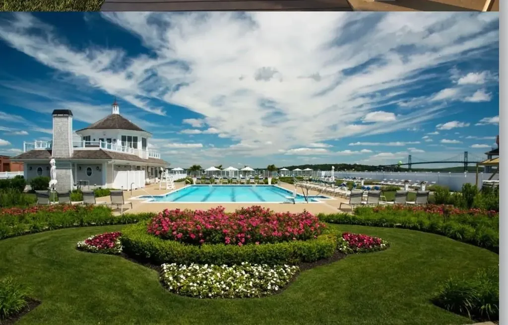 113 Newport Harbor Drive Portsmouth RI 02871