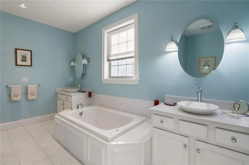 113 Newport Harbor Drive Portsmouth RI 02871