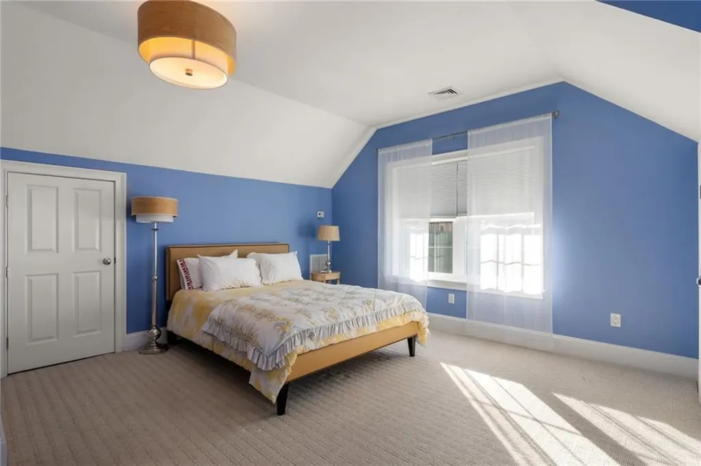 113 Newport Harbor Drive Portsmouth RI 02871