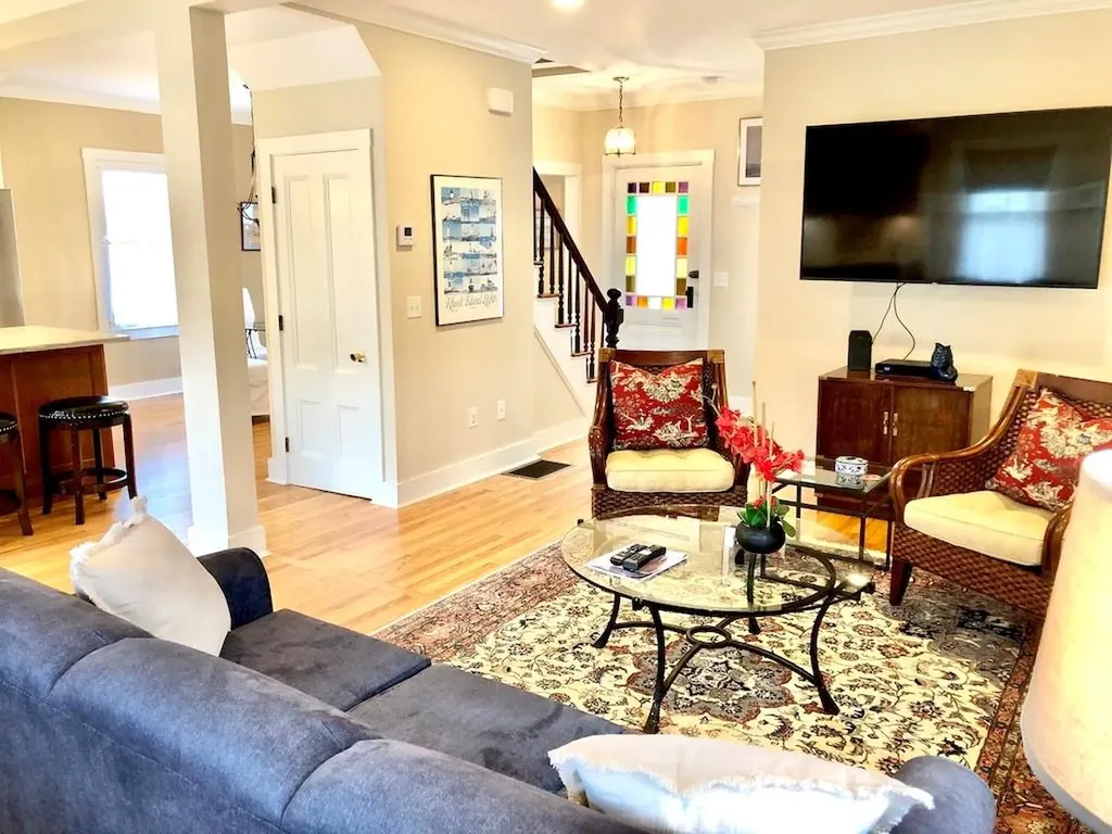 12 Howard Street Newport RI 02840
