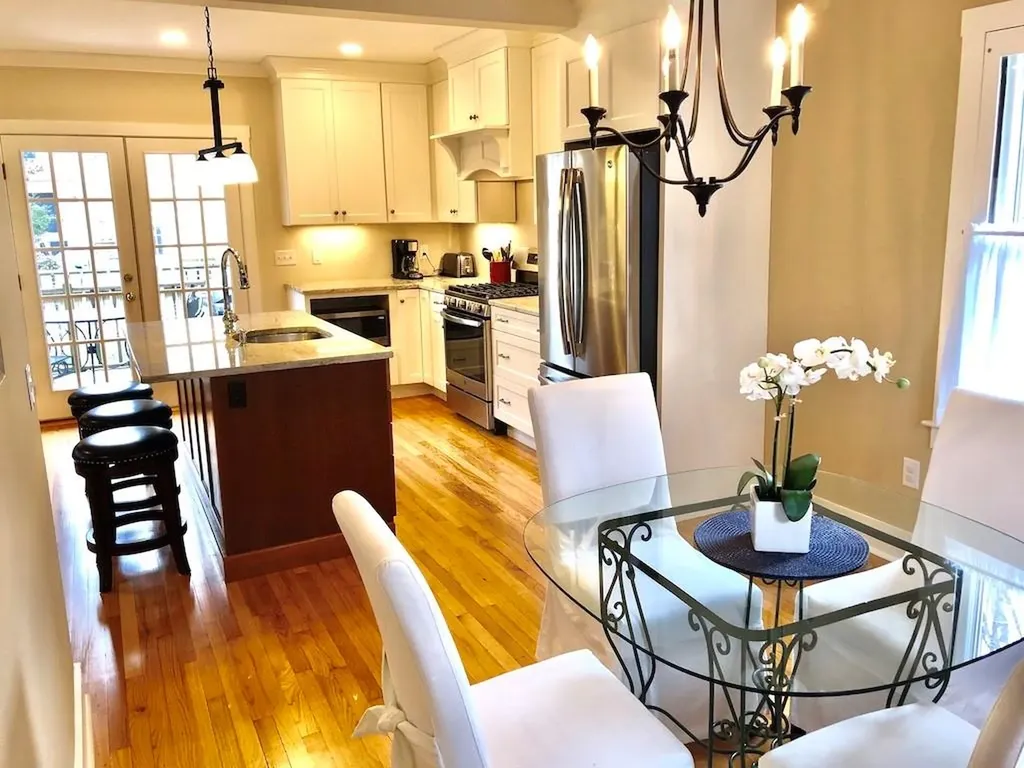 12 Howard Street Newport RI 02840