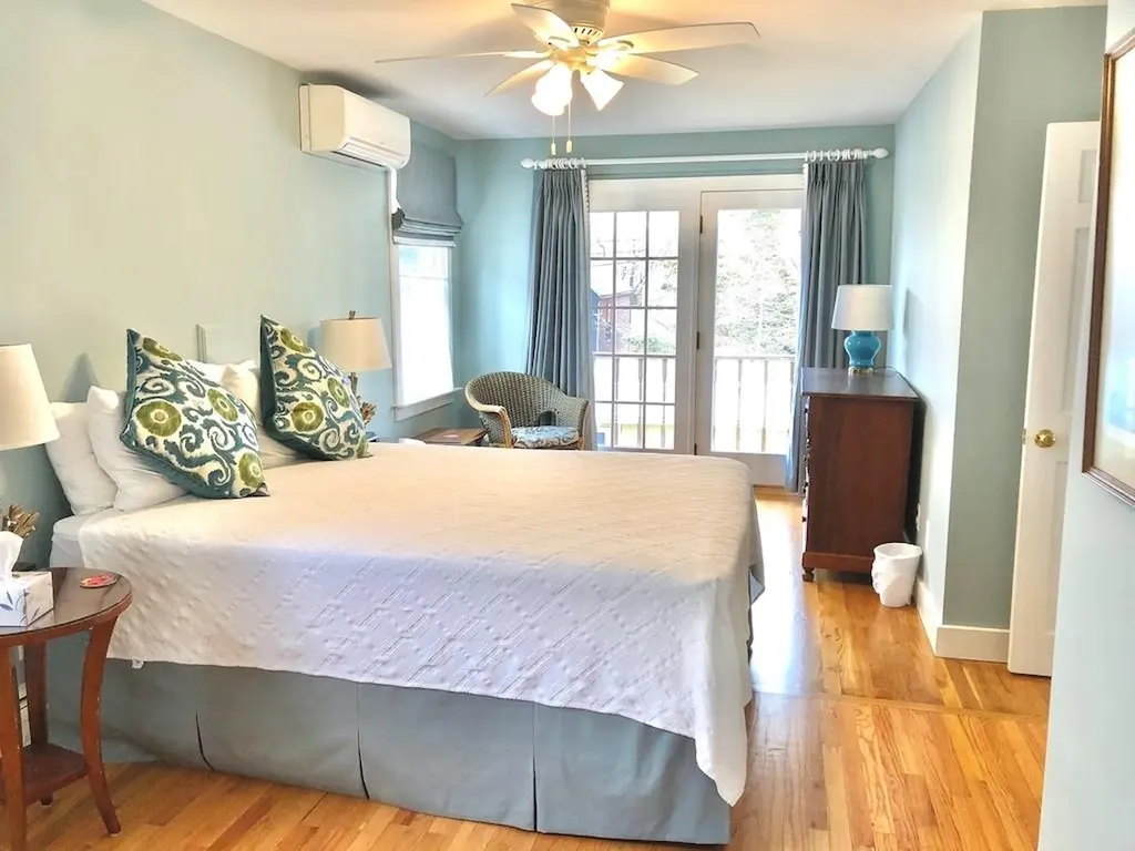 12 Howard Street Newport RI 02840