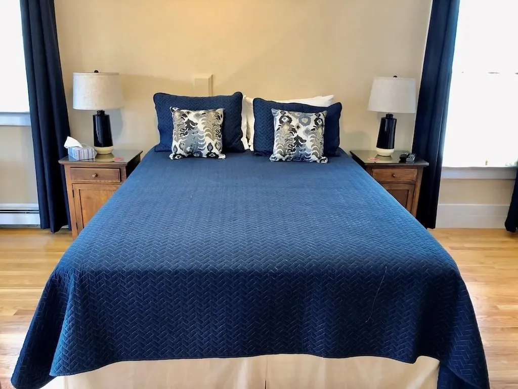 12 Howard Street Newport RI 02840