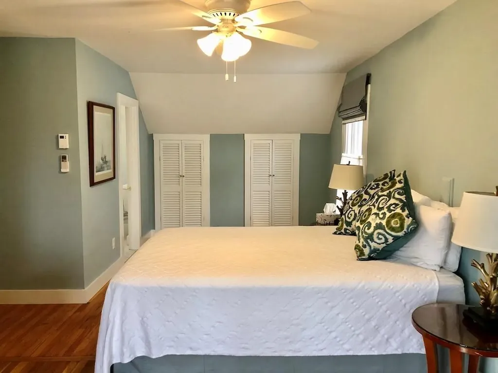 12 Howard Street Newport RI 02840