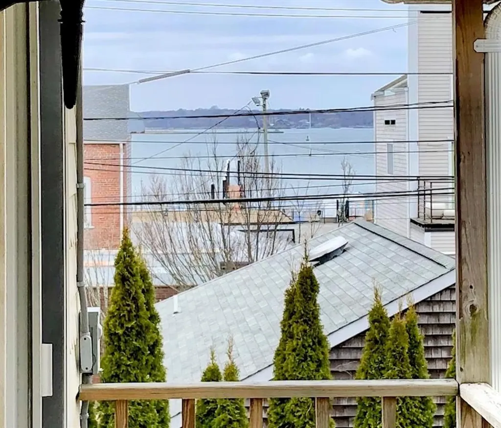 12 Howard Street Newport RI 02840