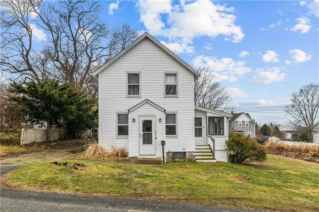 29 Cottage Avenue Tiverton RI 02878