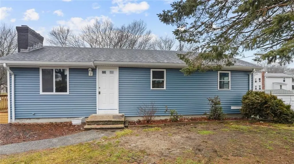 129 Saint Hughes Street Woonsocket RI 02895