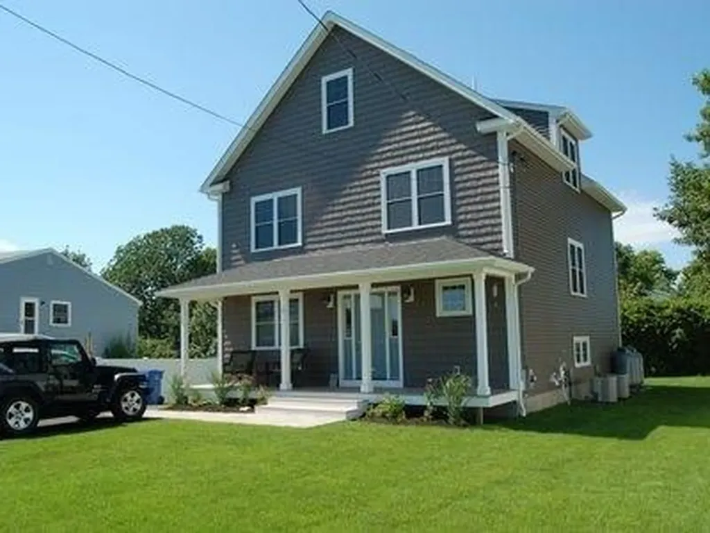 50 Seascape Avenue Middletown RI 02842