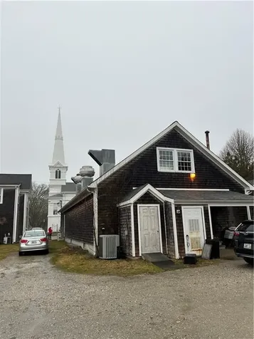 48 Commons Little Compton RI 02837