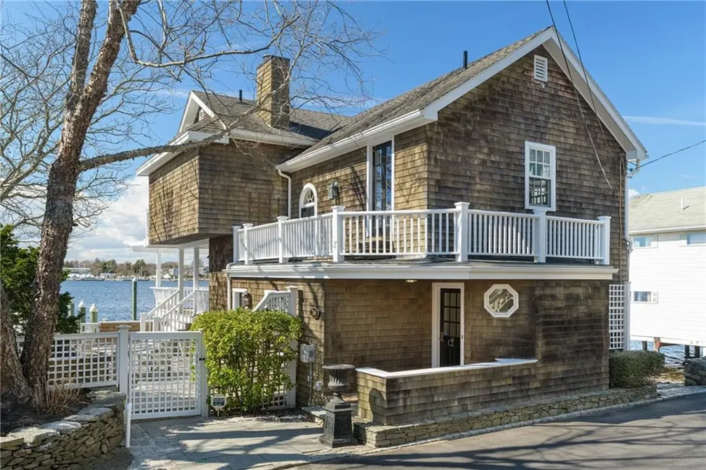 289 Riverside Drive Tiverton RI 02878