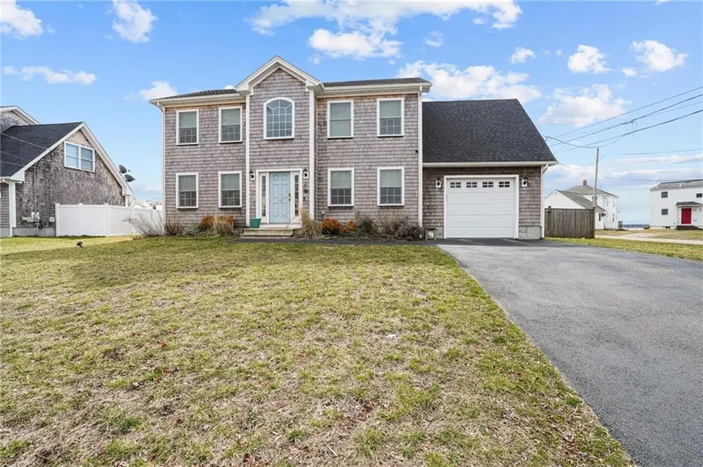 12 Woodbine Avenue Barrington RI 02806