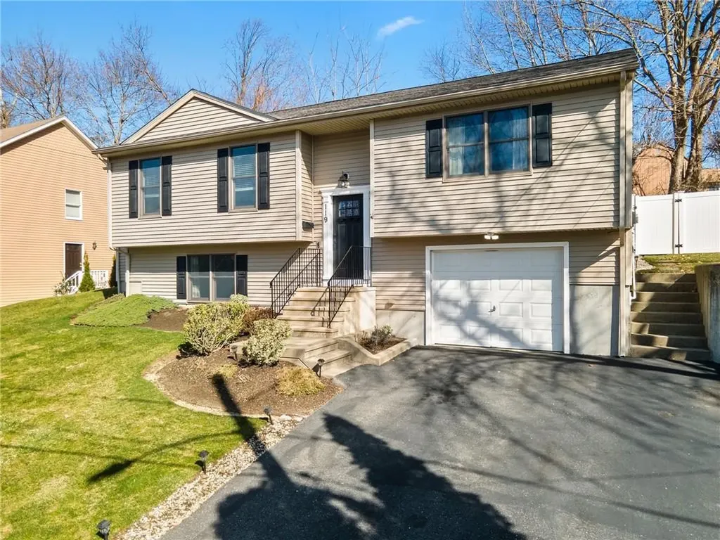 119 Meadow Road North Providence RI 02904
