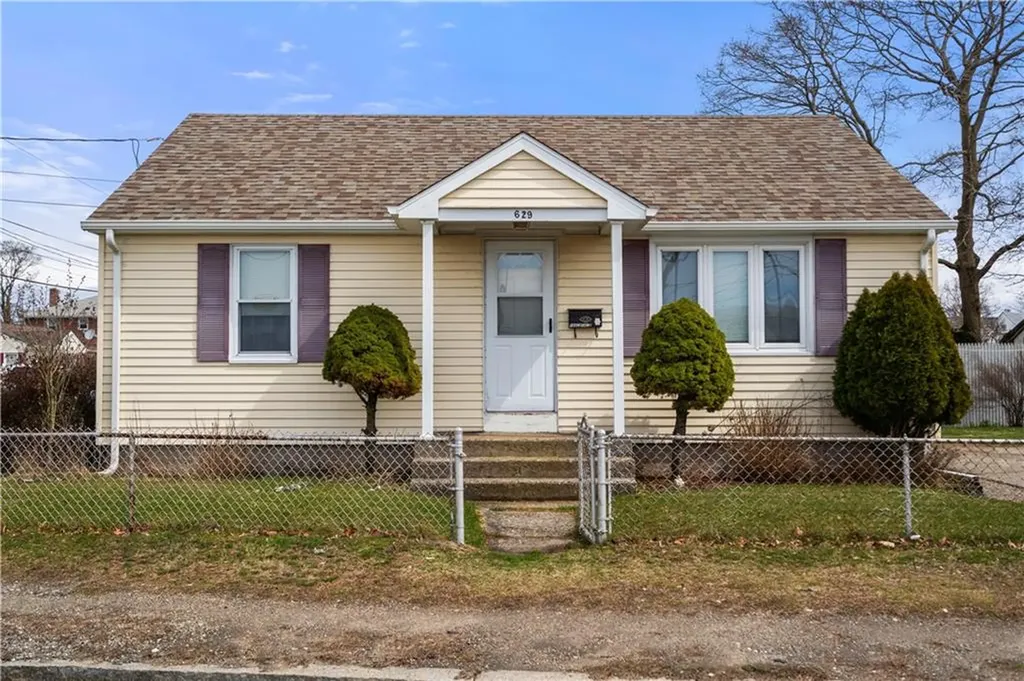 629 York Avenue Pawtucket RI 02861