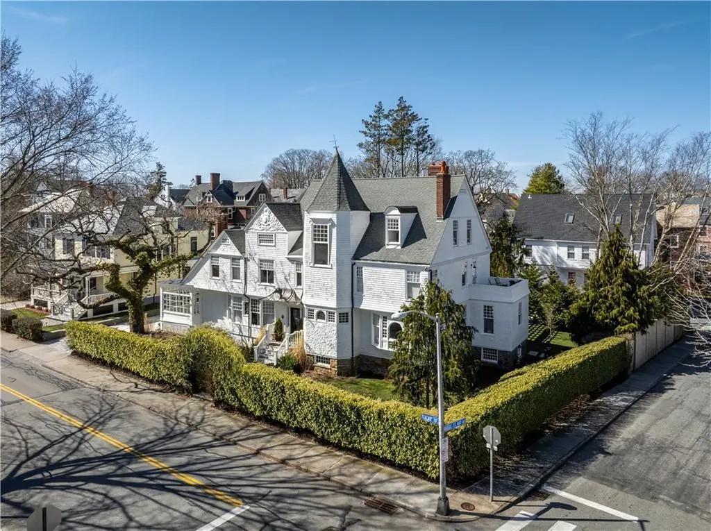 80 Kay Street Newport RI 02840