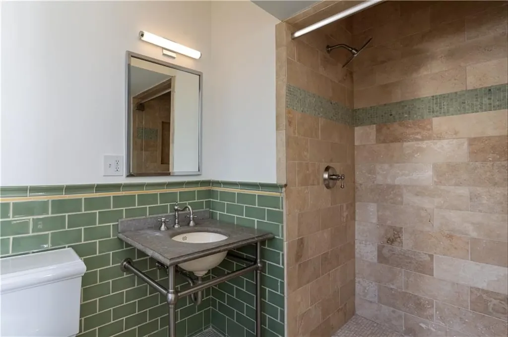 80 Kay Street Newport RI 02840