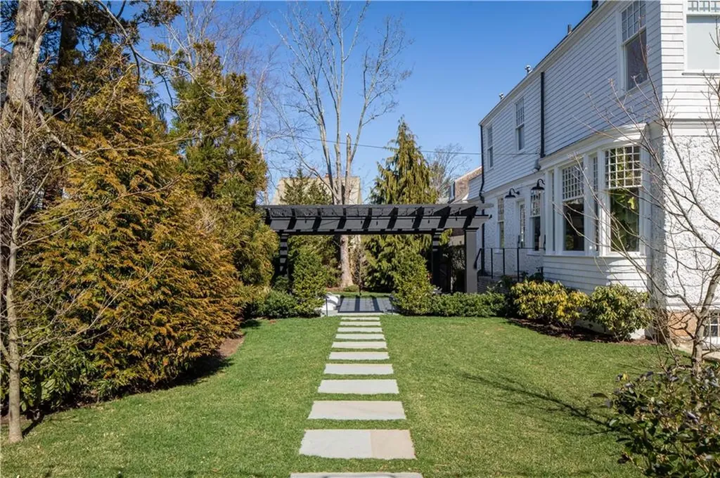 80 Kay Street Newport RI 02840