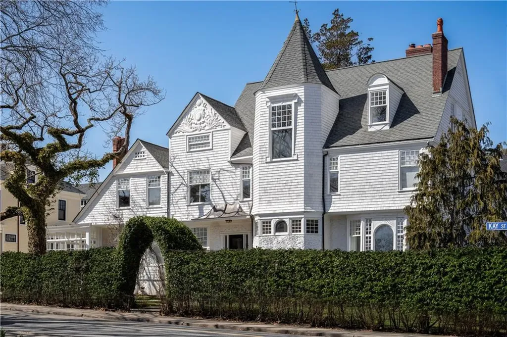 80 Kay Street Newport RI 02840