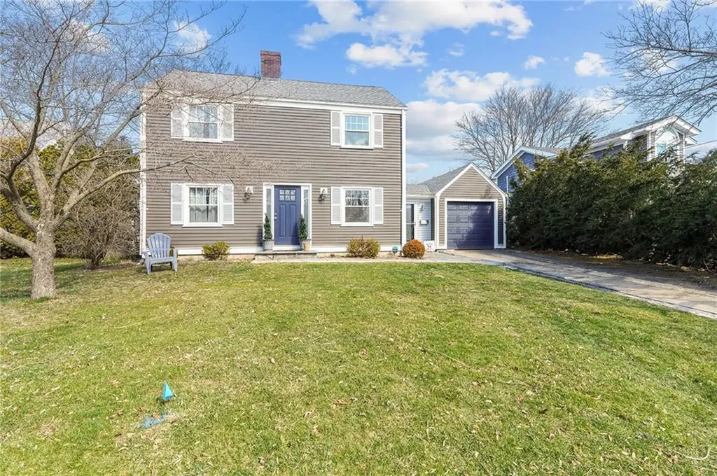 33 Ann Mary Brown Drive Warwick RI 02888