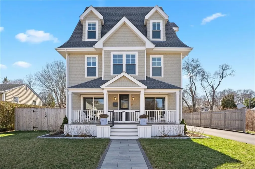 72 Rodman Street Narragansett RI 02882