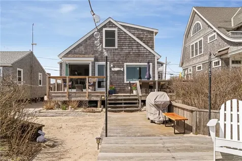 25 Beach Row Narragansett RI 02879