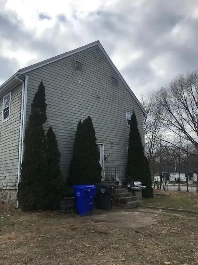 47 Manchester Street West Warwick RI 02893