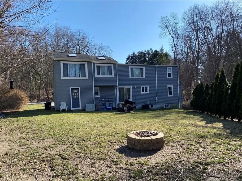 4 Old Greenville Road Johnston RI 02919