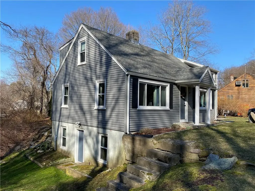 4 Old Greenville Road Johnston RI 02919