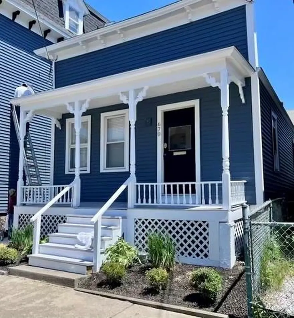 670 Thames Street Newport RI 02840