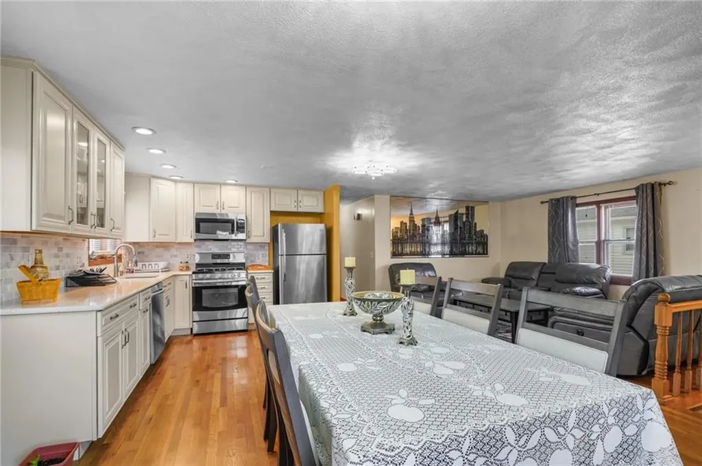 78 Hobson Avenue Pawtucket RI 02860