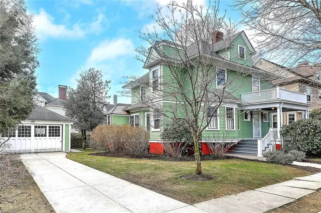 77 Everett Avenue Providence RI 02906