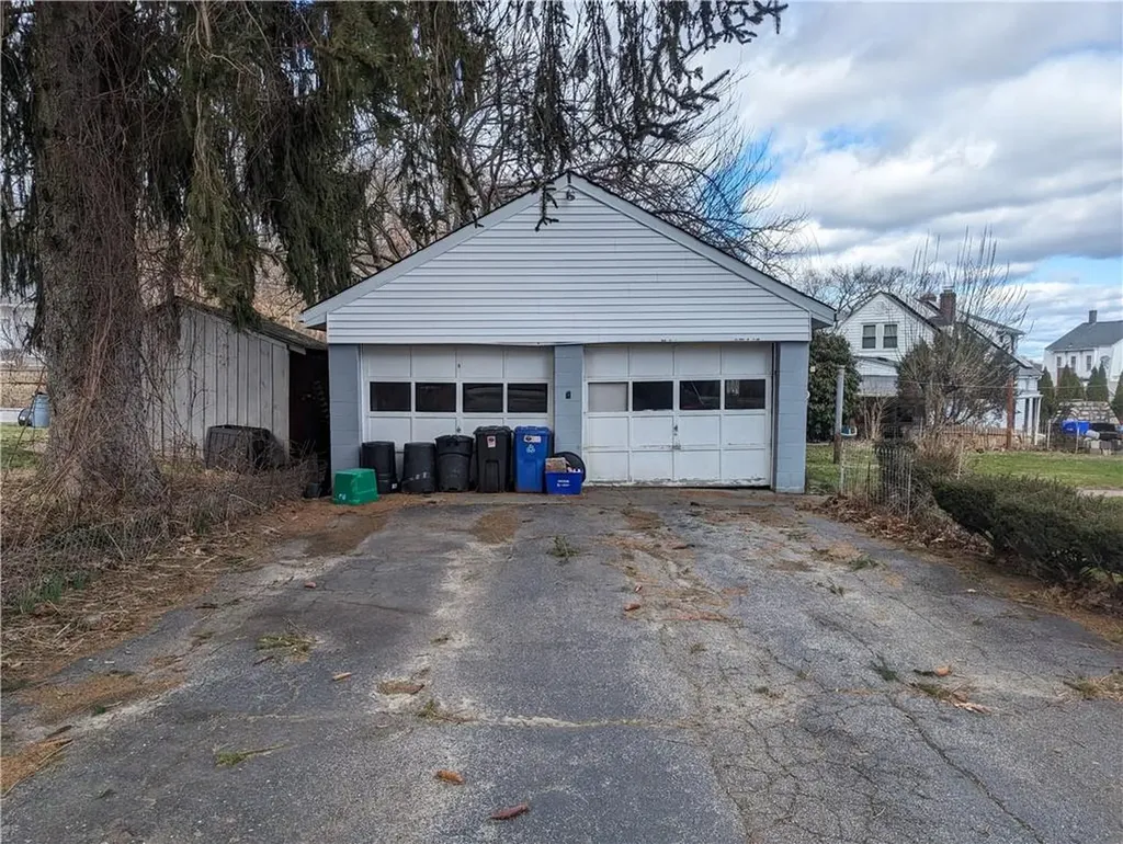 4 Calef Street Johnston RI 02919
