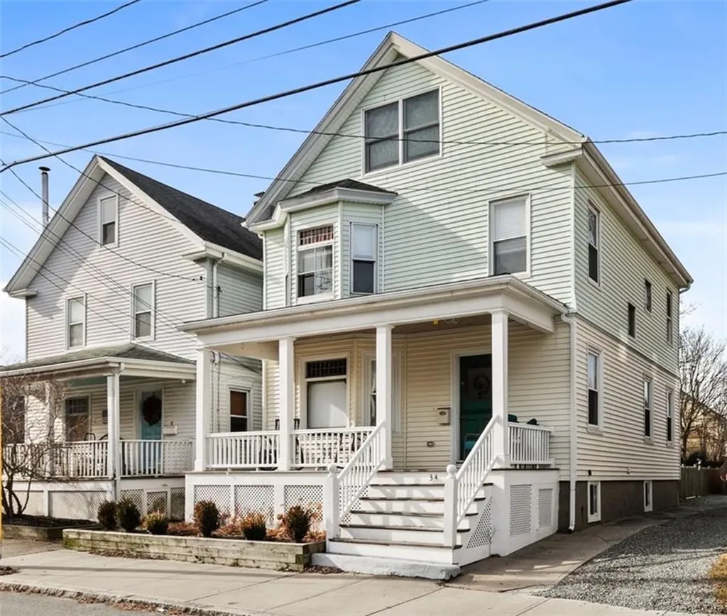34 Hall Avenue Newport RI 02840