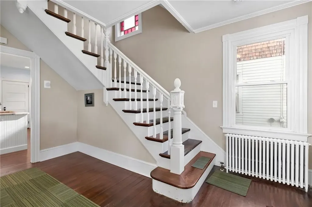 34 Hall Avenue Newport RI 02840